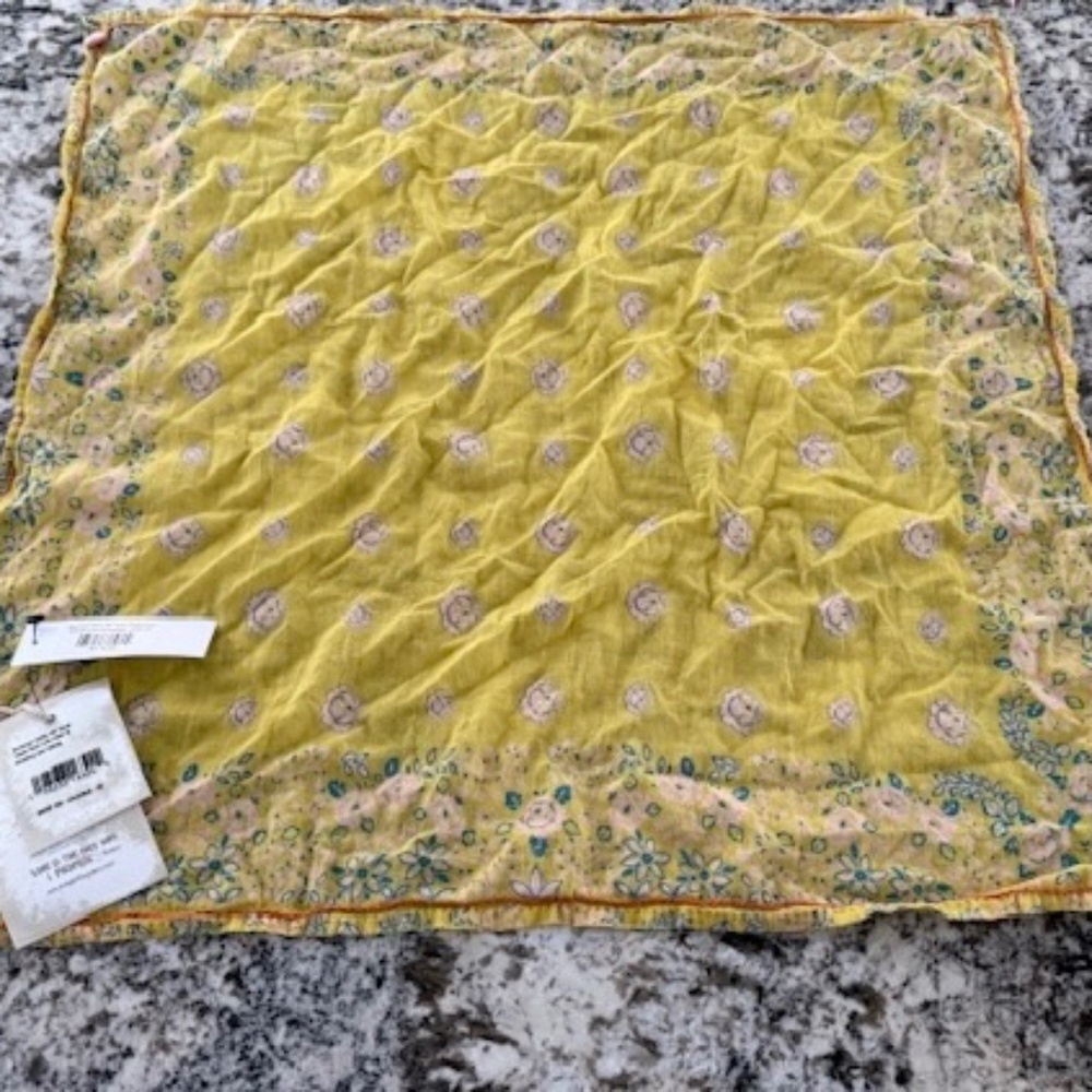 NWT Magnolia Pearl Cotton Tassel Scarf- Cloverfield